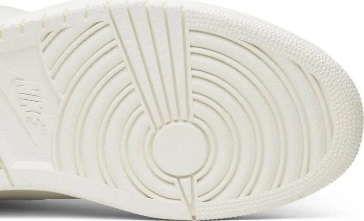 Air Jordan 1 Retro High OG Sail, white