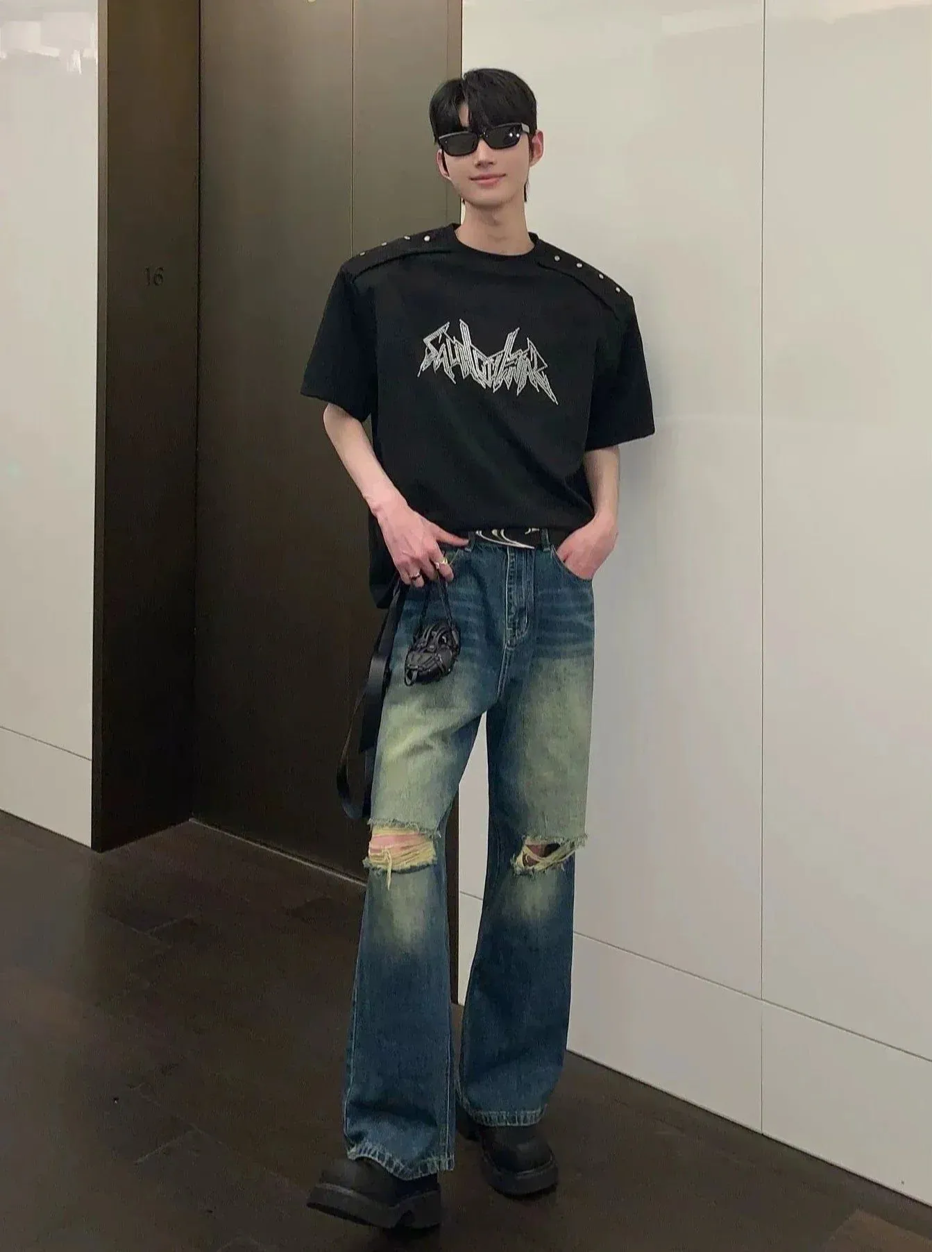 Cui Thigh Fade Ripped Jeans