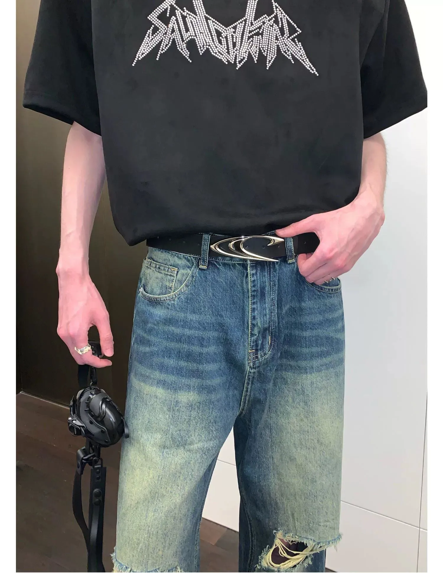 Cui Thigh Fade Ripped Jeans