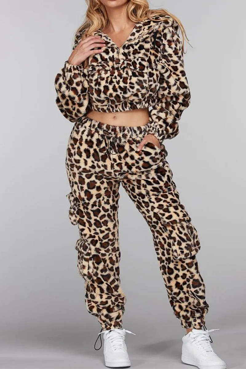 L'Rev37 RTP3096H Animal Print 2pc Jogger Set