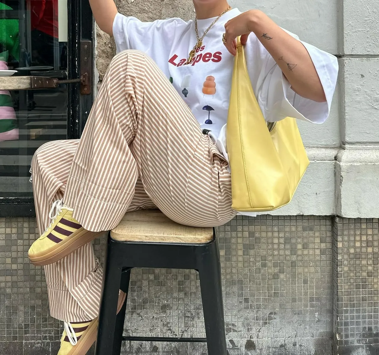 Women Graphic Oversized Tee Y2k Fruit Print Short Sleeve White Top Crewneck Cute Aesthetic Tee Shirts Summer